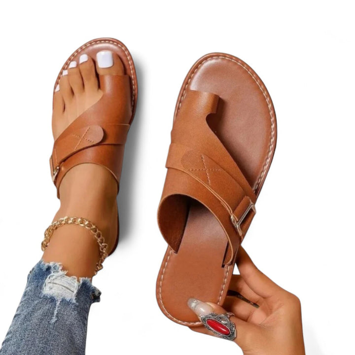 Sena Toe-Loop Slides